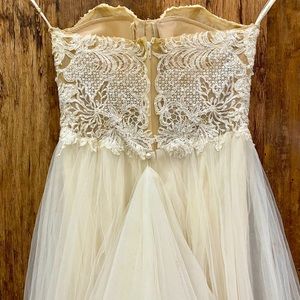Lace Bustier/Tulle Galina Wedding Gown